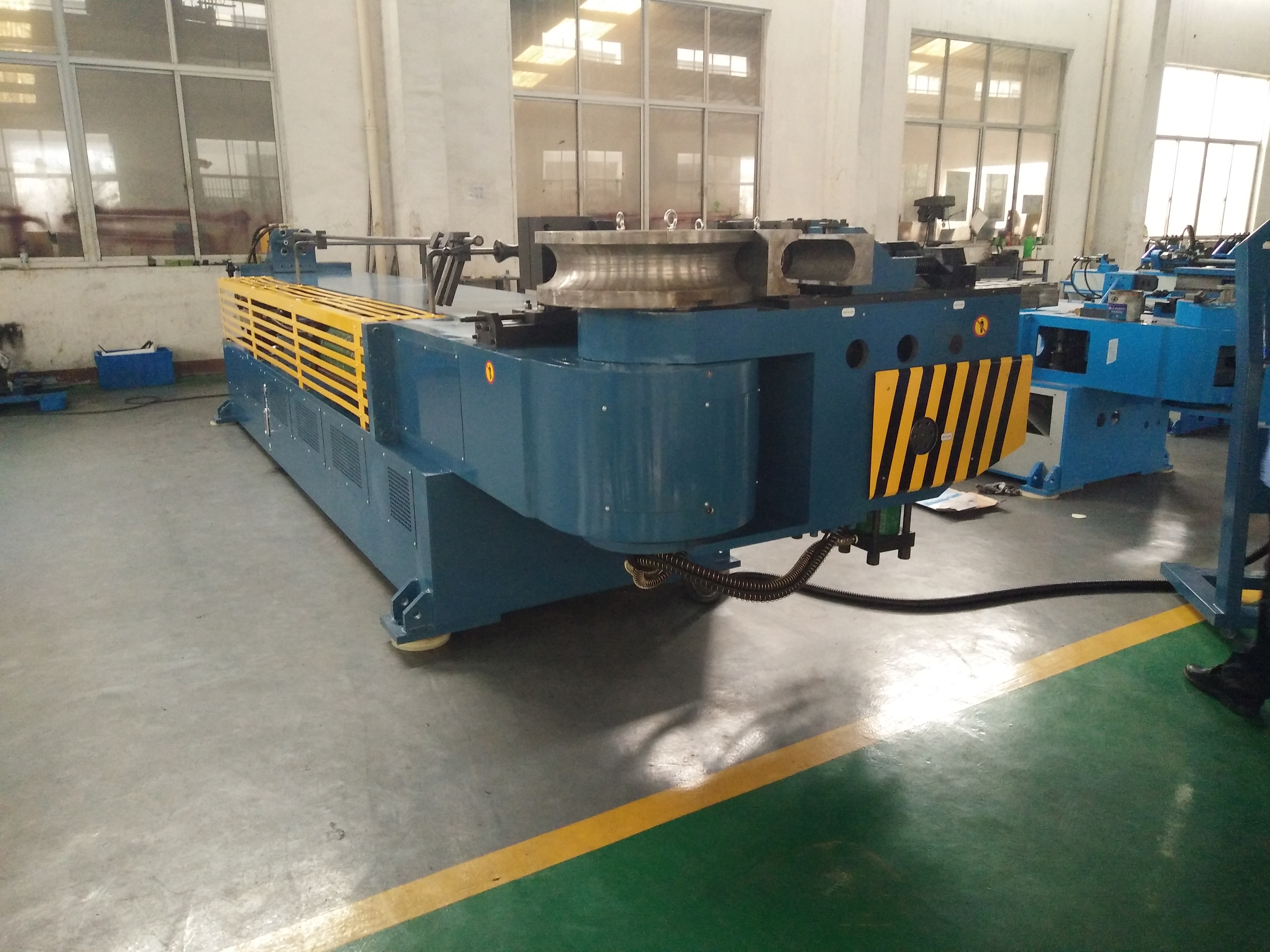 ماكينة ثني مواسير التحكم CNC الأوتوماتيكية بالكامل 4 بوصة GM-SB-140NCB