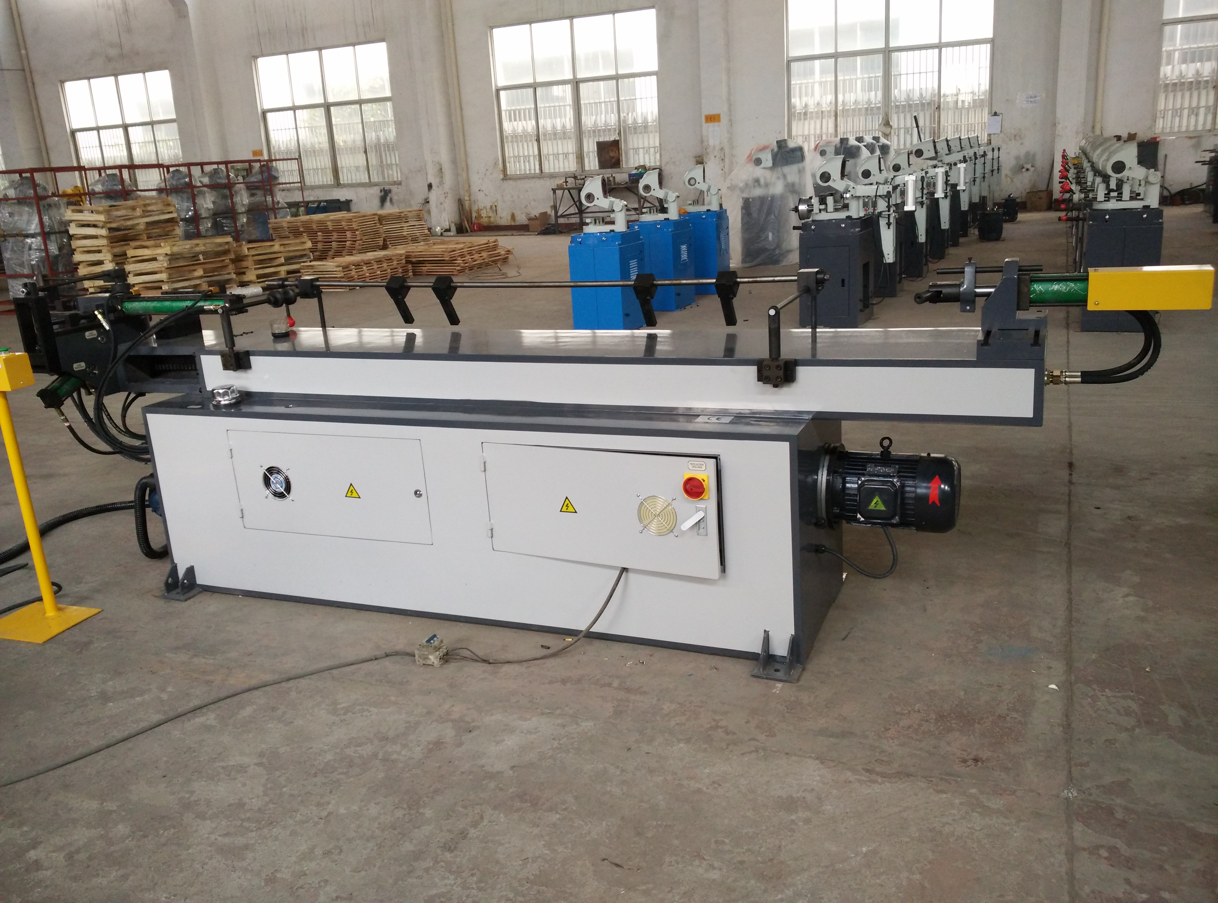 آلة ثني الأنبوب CNC بثلاث لفات GM-38NCB