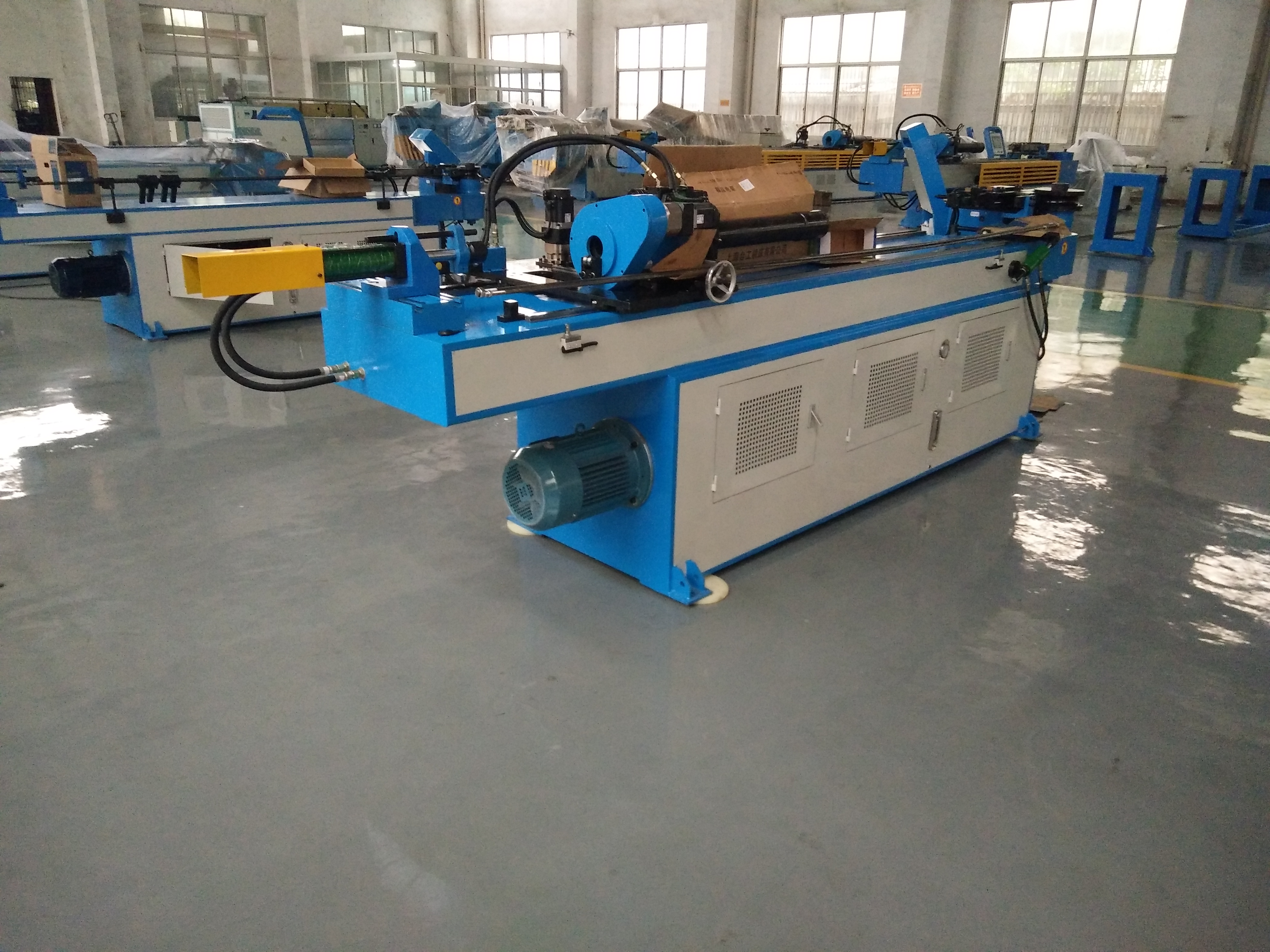 بندر الأنابيب المجوفة بالحث الساخن GM-SB-50CNC-2A-1S